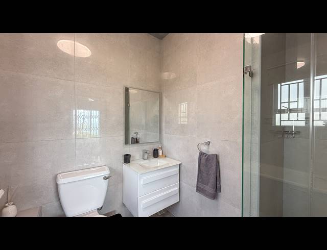 3 BEDROOM APARTMENT TO LET IN SHAKAS ROCK